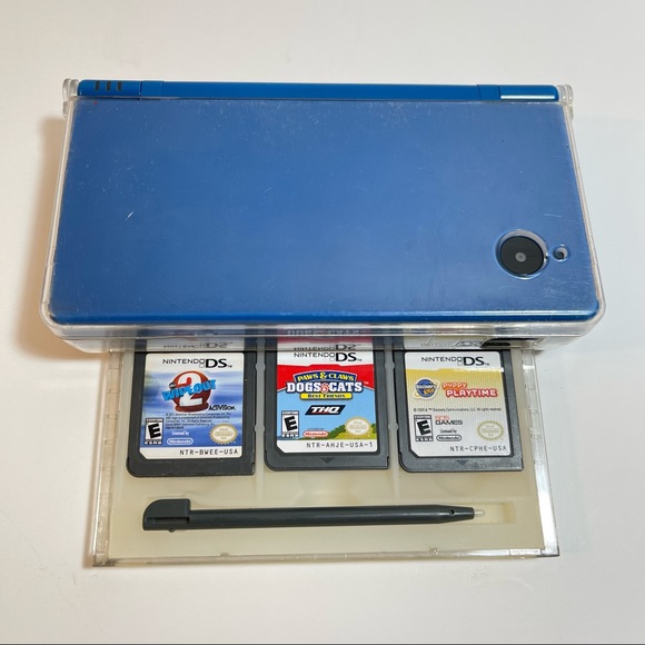 (KID'S BUNDLE) Blue Nintendo DSi W/ 17 Games & Accessories! - Picture 15 of 17